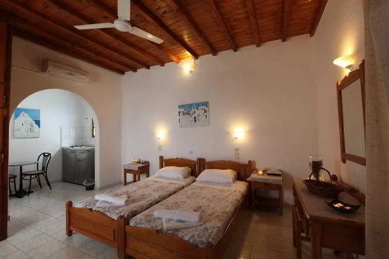 Avra Apartments Mykonos Town 2*,